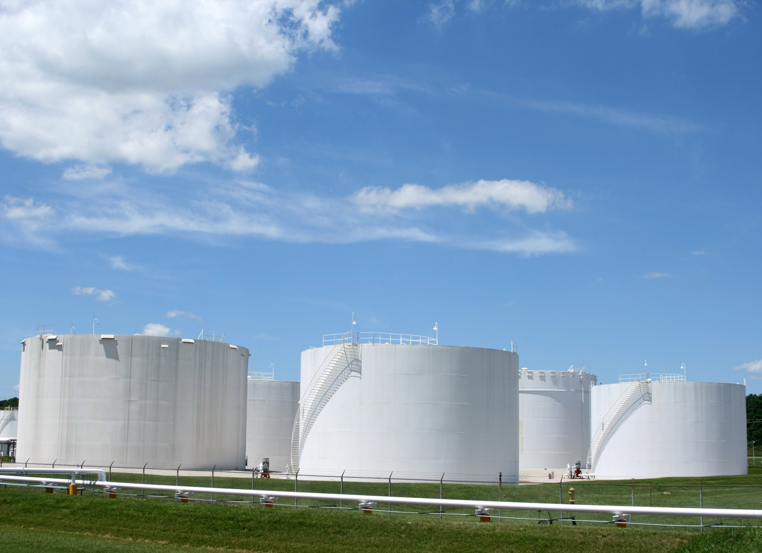Oil & Gas Tank Cleaning